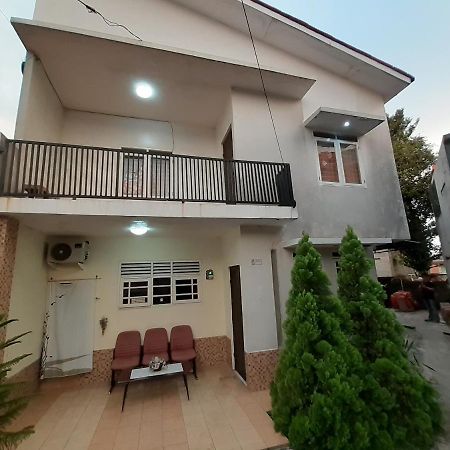 Kost Carmelia Syariah Baranangsiang Bogor Hotel Exterior photo